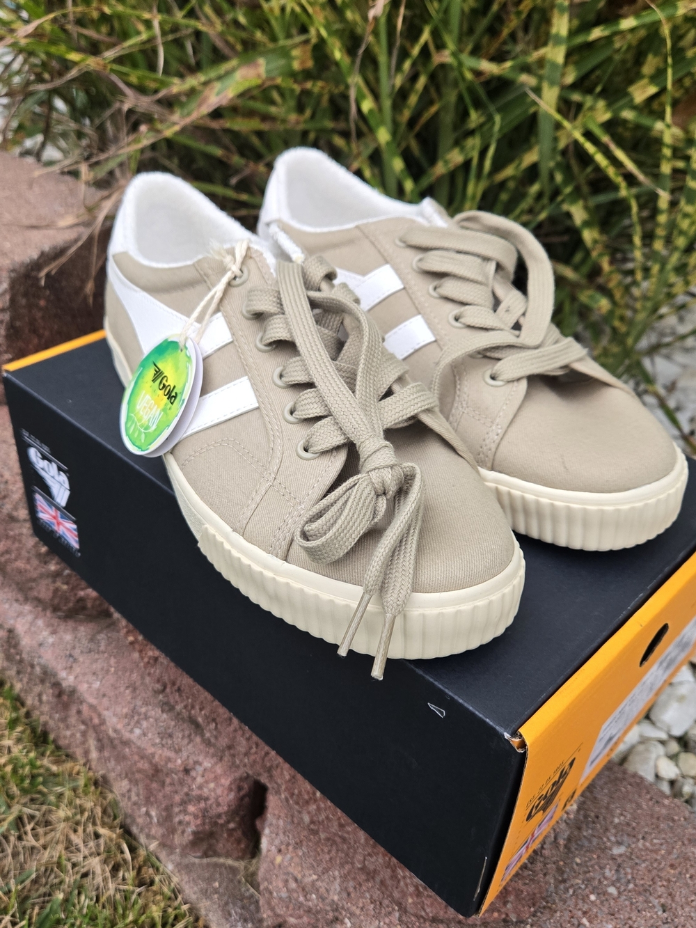 NIB Gola Tennis Mark Cox Canvas Sneakers Bone Off White Size US 8.5 Vegan NWT